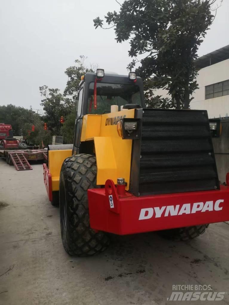 Dynapac CA 301 D Tahačové válce