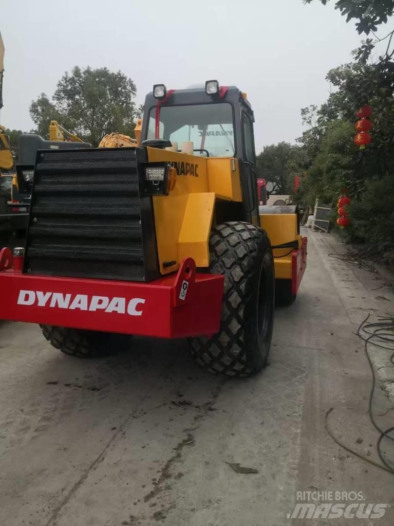 Dynapac CA 301 D Tahačové válce