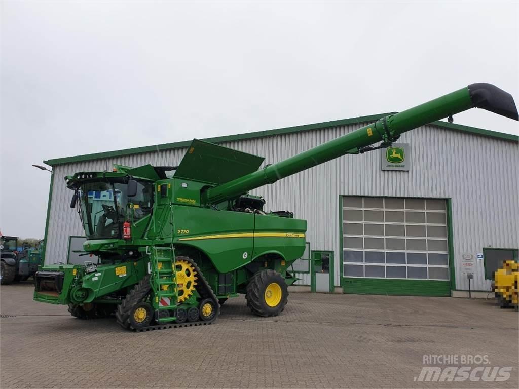 John Deere S770 Sklízecí mlátičky