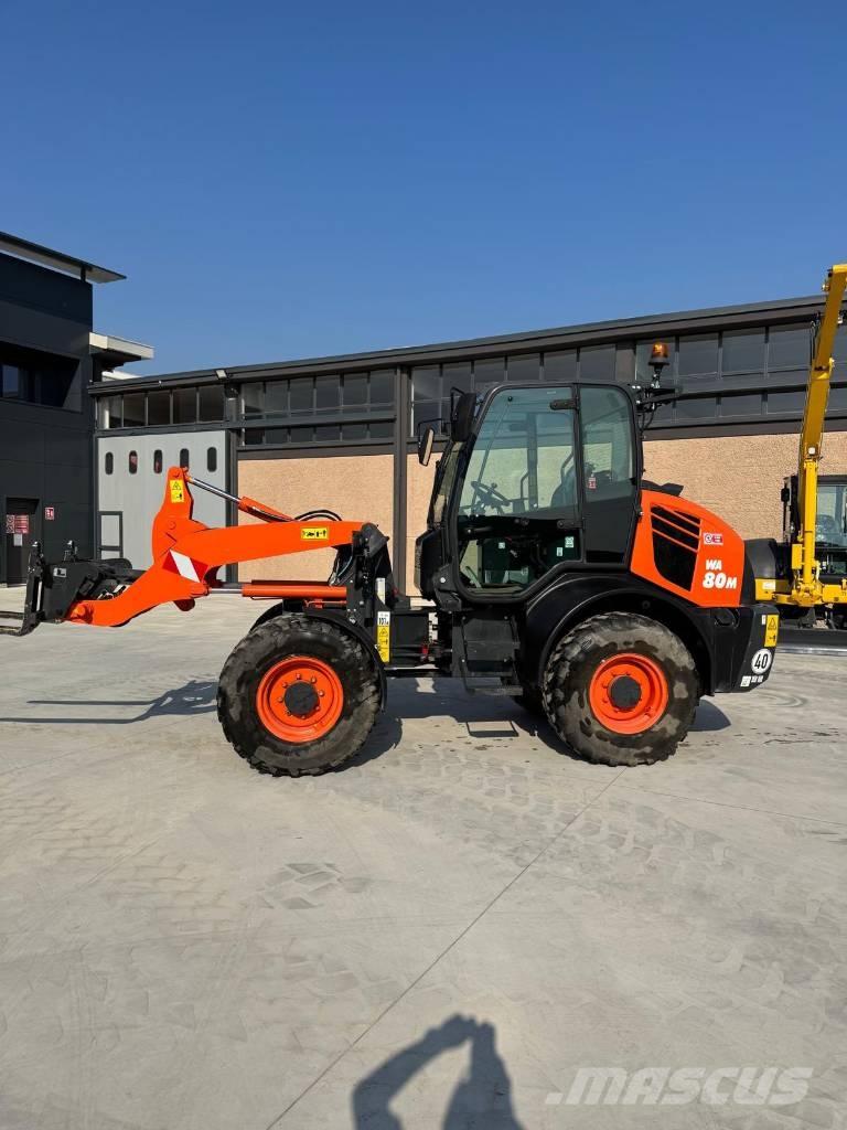 Komatsu WA 80 M-8 Kolové nakladače