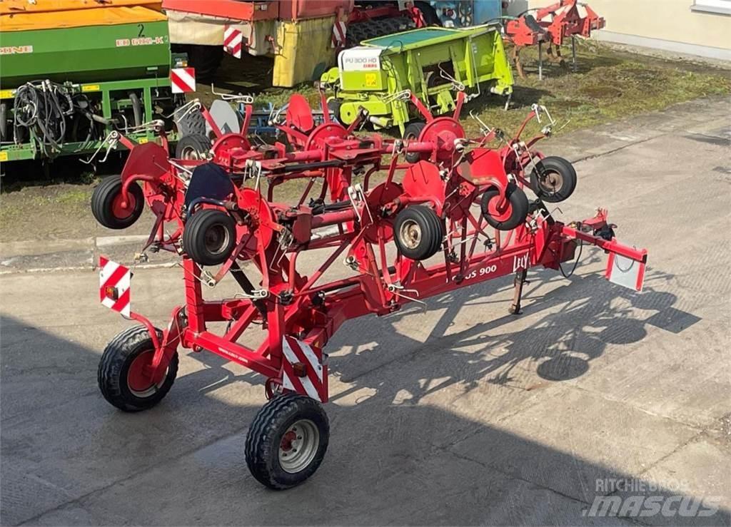 Lely Lotus 900P Obraceče a shrabovače sena