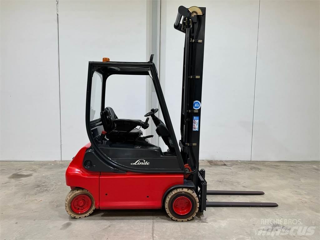 Linde E18P 02 Akumulátorové vozíky