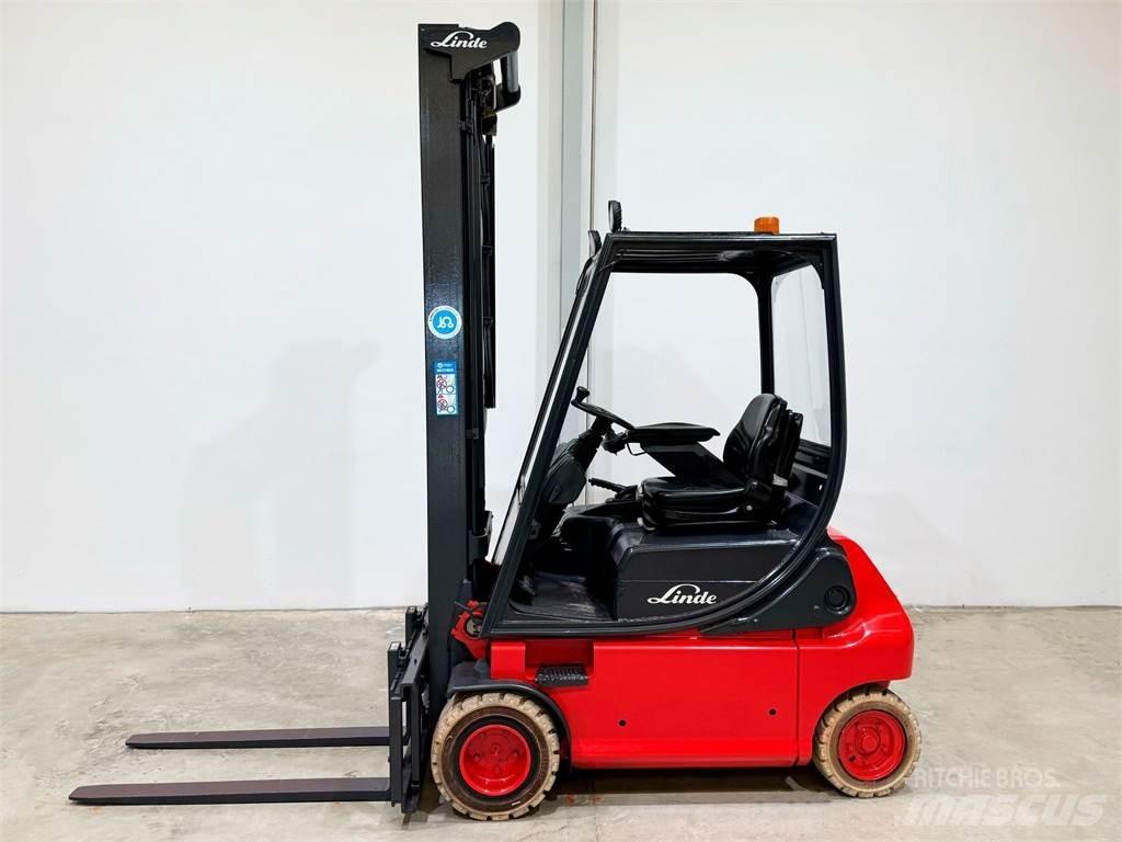 Linde E18P 02 Akumulátorové vozíky