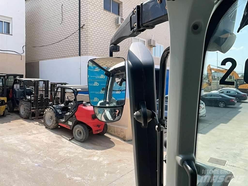 Valtra T174E Traktory