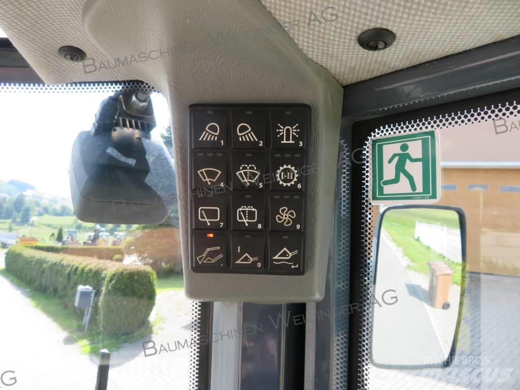 Yanmar V 80 Kolové nakladače