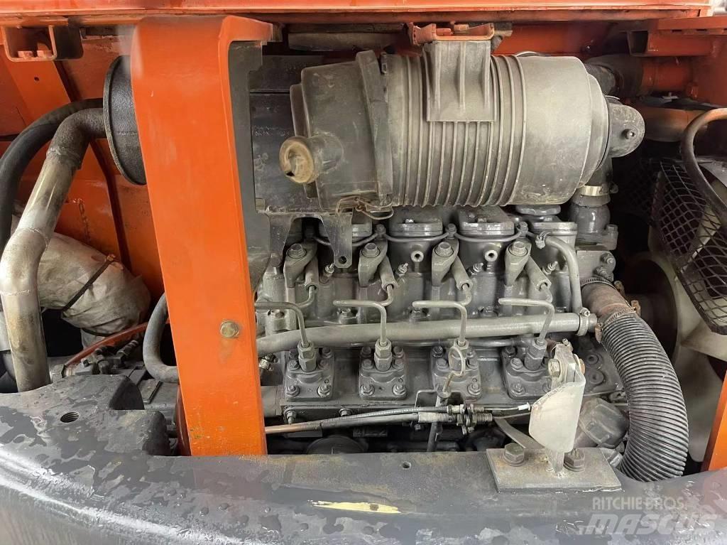 Hitachi 55 Mini rýpadla < 7t