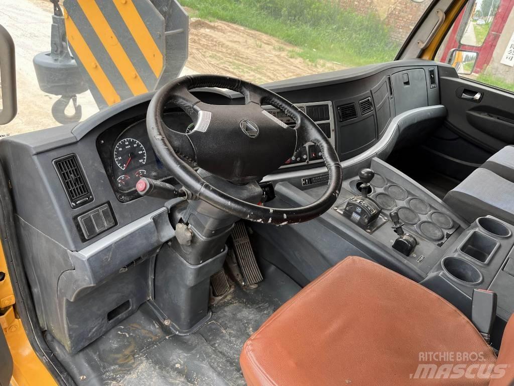 XCMG QY130K-1 Univerzální terénní jeřáby