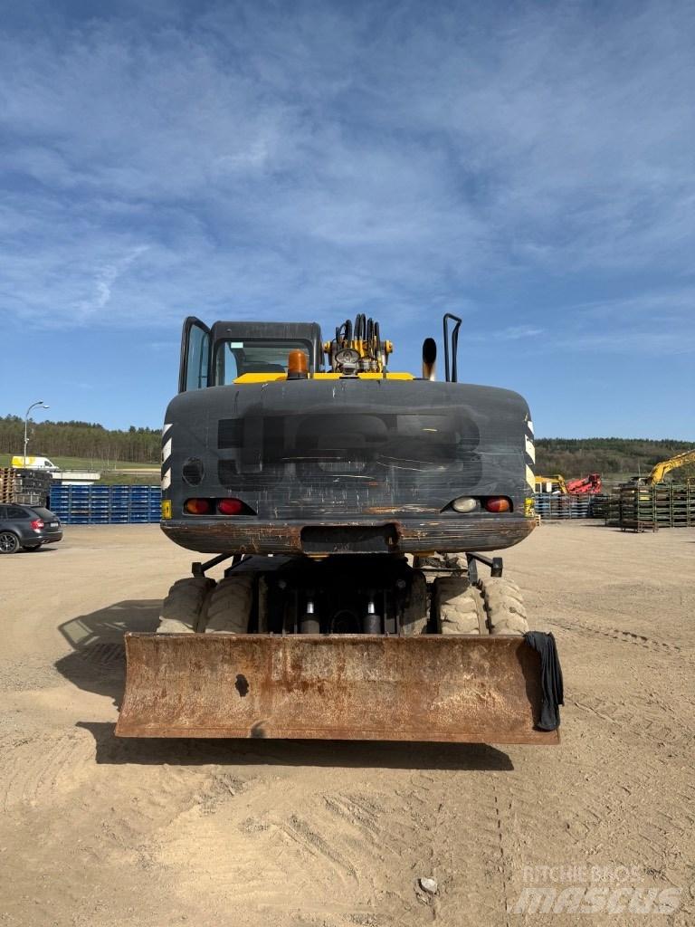 JCB JS 145 W Kolová rýpadla