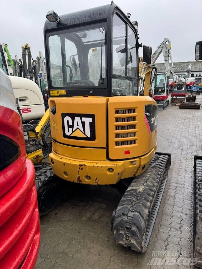 CAT 302.7 D Mini rýpadla < 7t