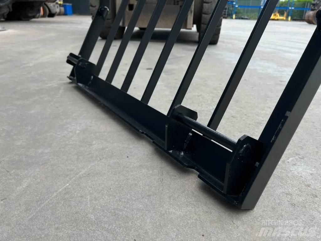 CAT 330C Guard Kabiny a interiér