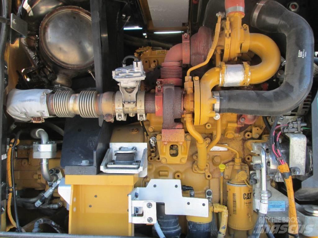 CAT M 317F Kolová rýpadla
