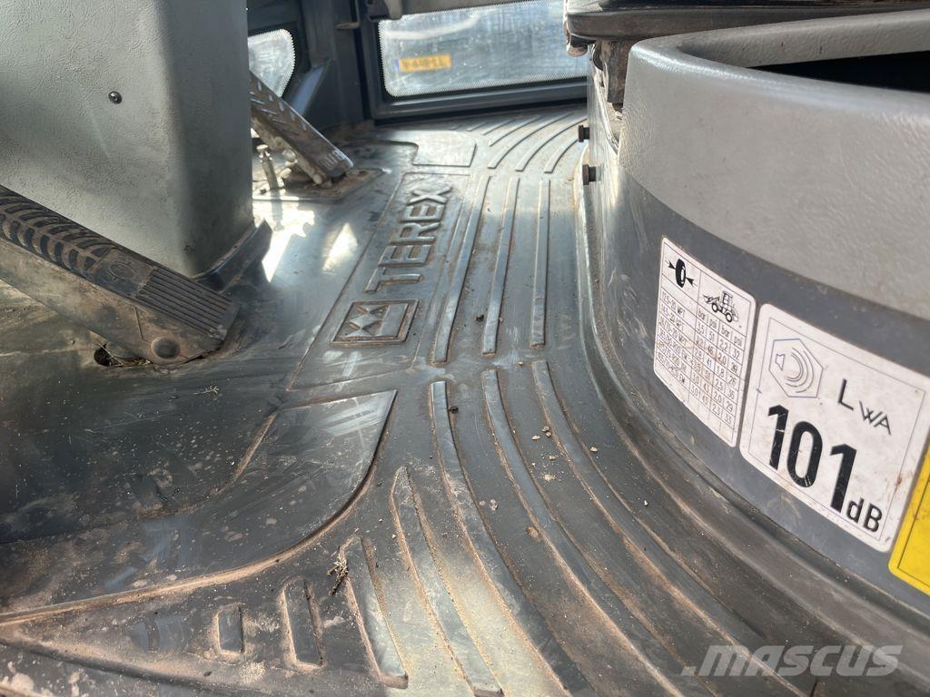 Terex TL100 Kolové nakladače