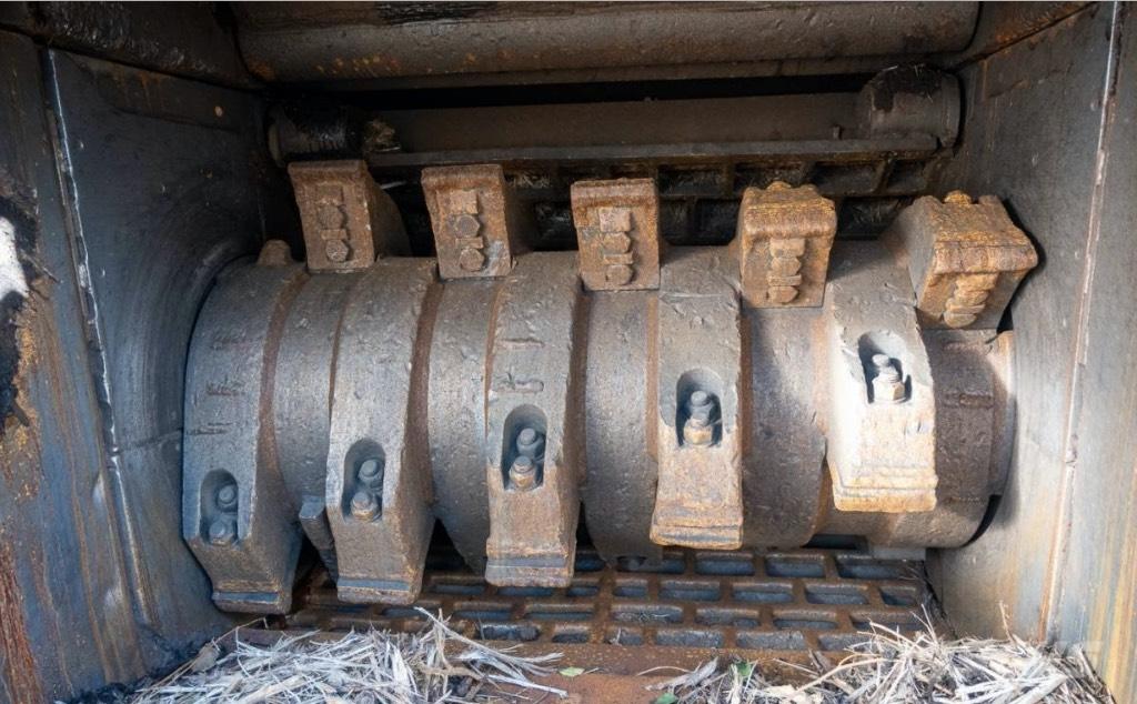 CBI 6400 T Pařezové frézy