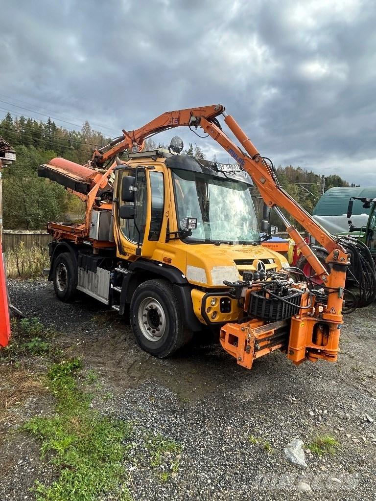 Unimog U427 Komunální / Multi-užitková vozidla