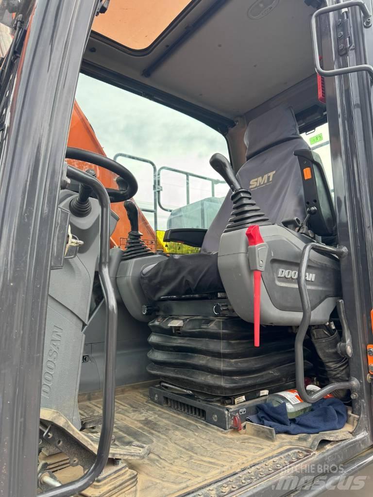 Doosan DX165WR-7 Kolová rýpadla