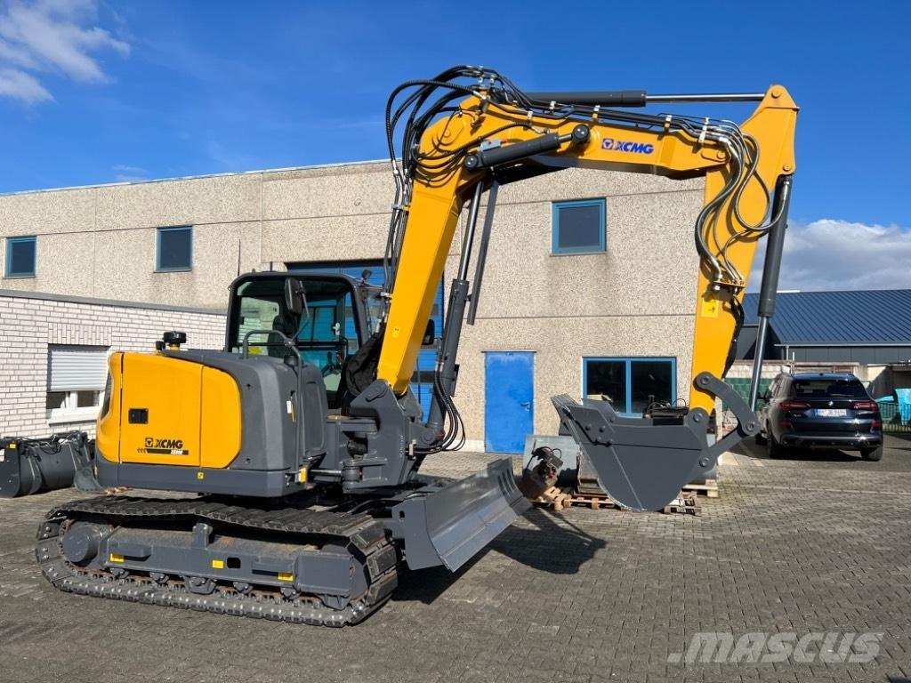XCMG XE 80 E Midi rýpadla 7t - 12t