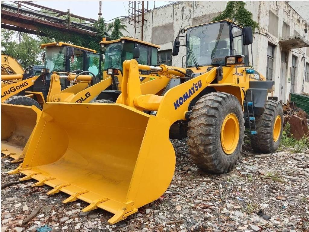 Komatsu WA 320-5 Kolové nakladače
