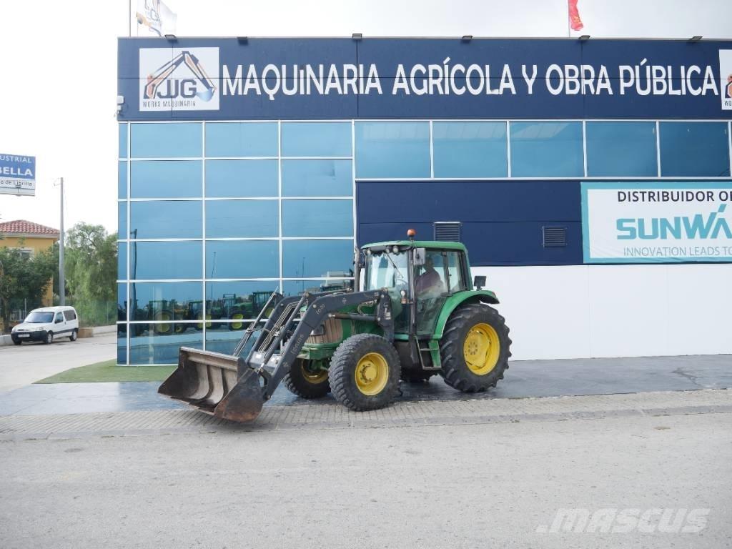 John Deere 6220 Traktory