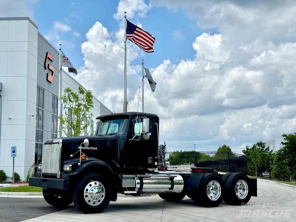 Western Star 4900 SF Tahače