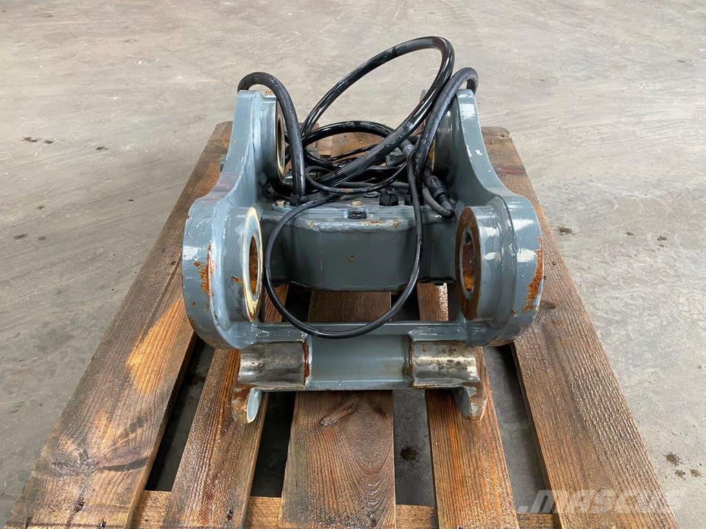 Liebherr SW33 Rychlospojky