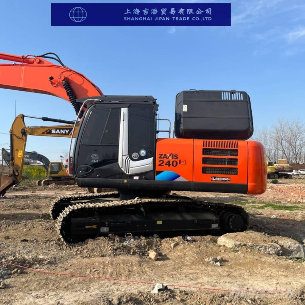 Hitachi ZX 240 Pásová rýpadla