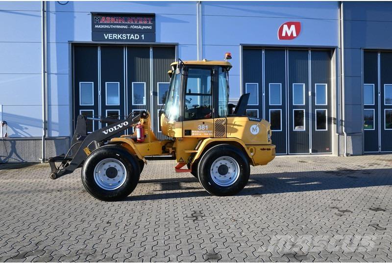 Volvo L30G Kolové nakladače