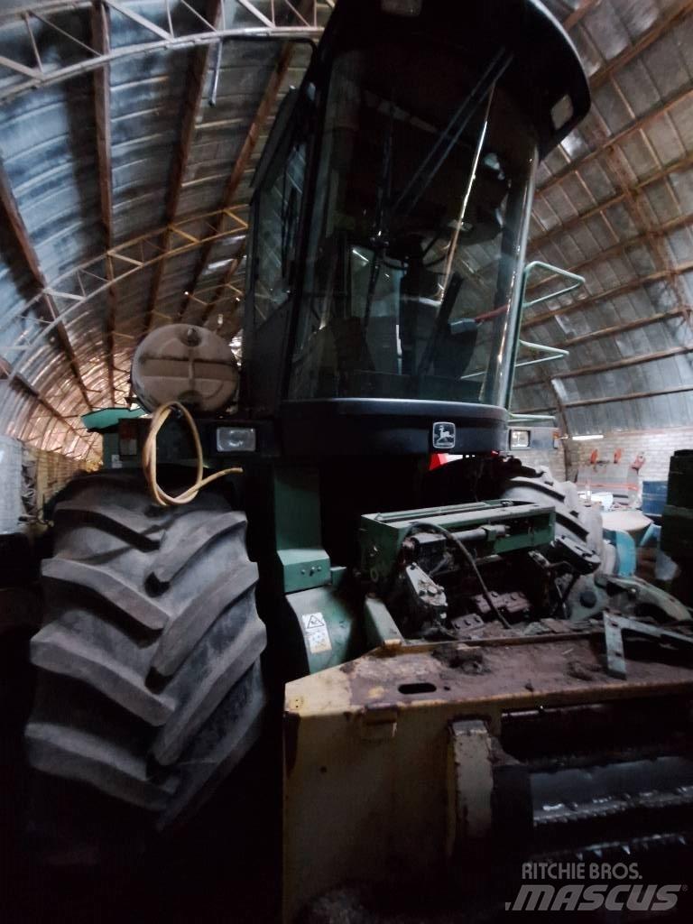 John Deere 6850 Samojízdné sekačky