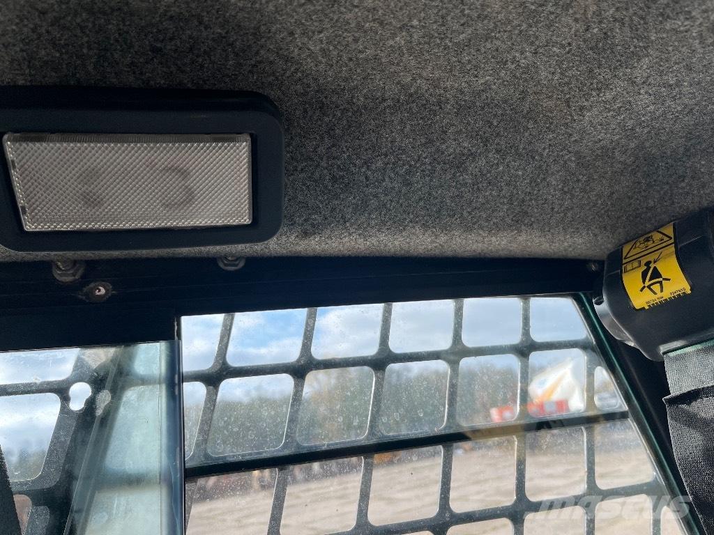 Bobcat S 100 Smykem řízené nakladače