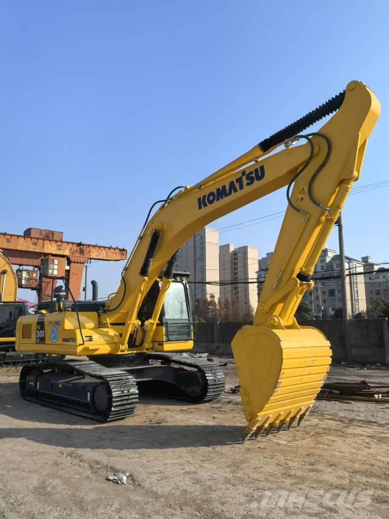 Komatsu PC 300-8 Pásová rýpadla