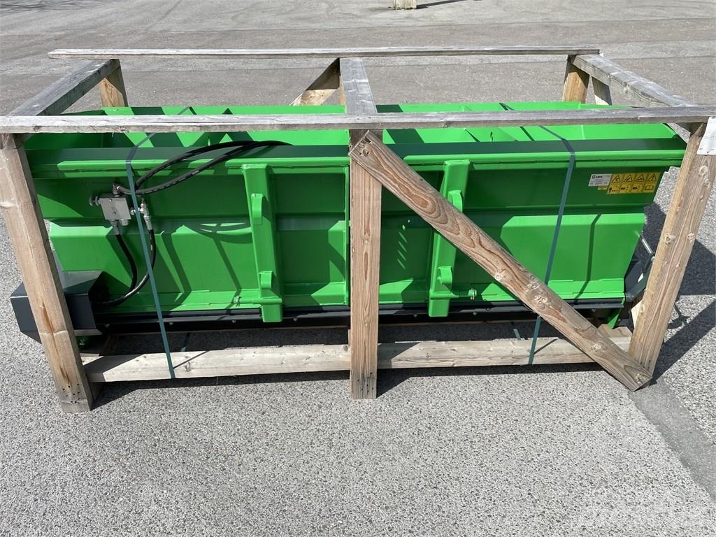 Sami SL-2300 3P/SMS Sypače písku a soli