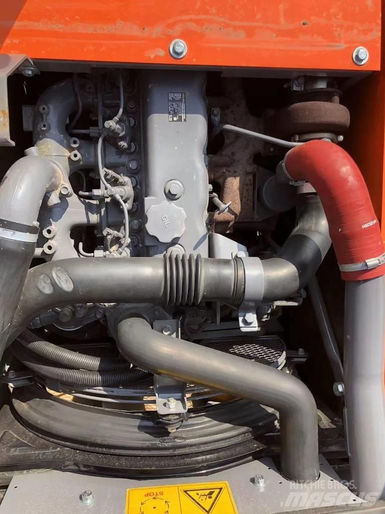 Hitachi ZX 120 Pásová rýpadla
