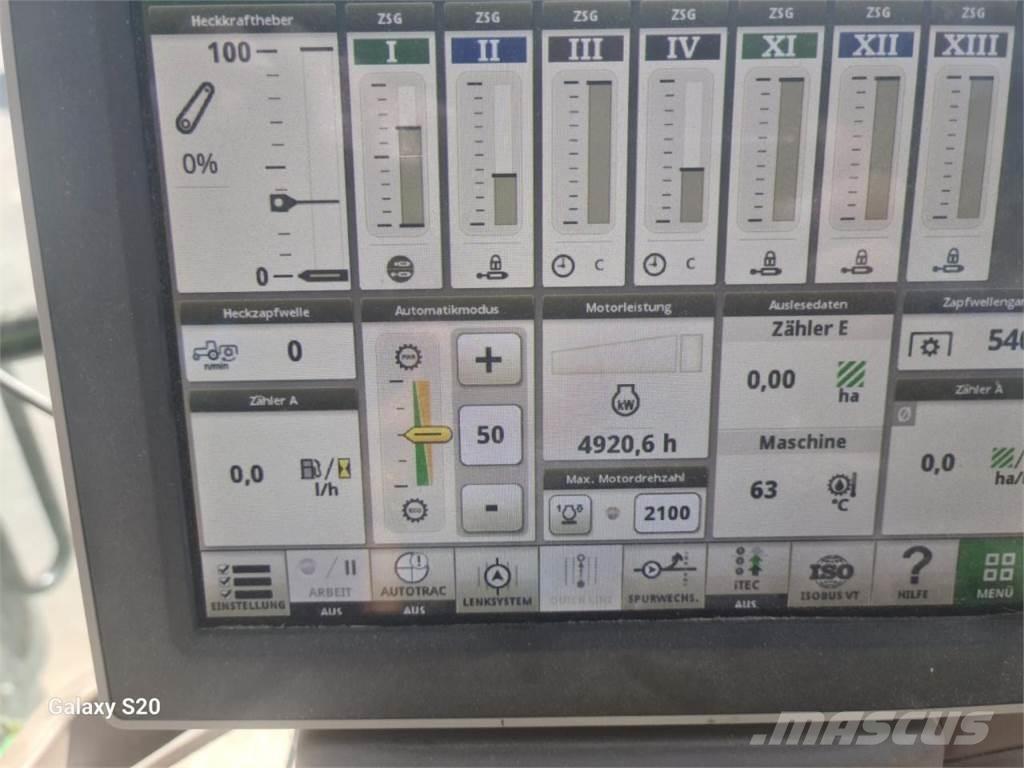 John Deere 6130R Traktory