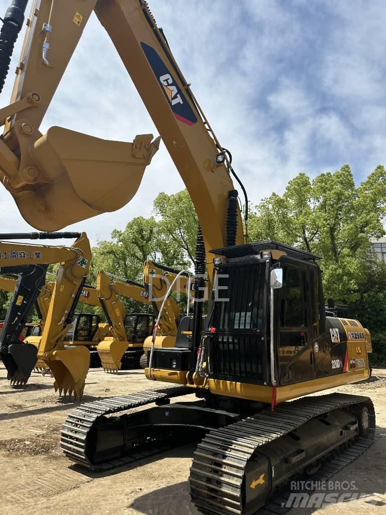 CAT CAT320D Midi rýpadla 7t - 12t