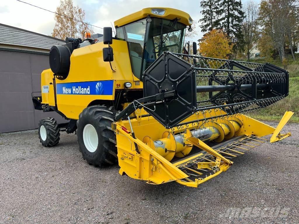 New Holland TC 5050 Sklízecí mlátičky