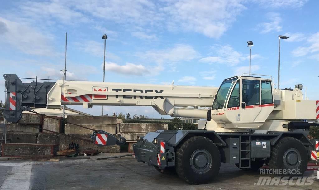 Terex A 450 Jeřáby pro těžký terén