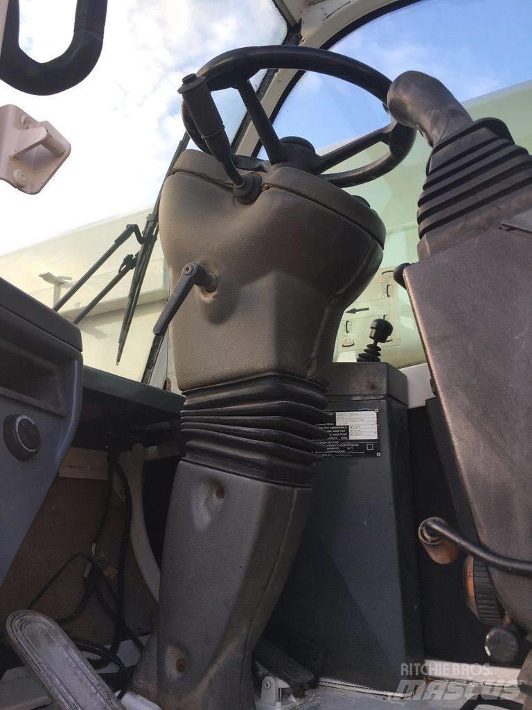 Terex A 450 Jeřáby pro těžký terén
