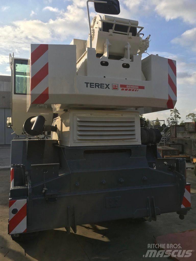 Terex A 450 Jeřáby pro těžký terén