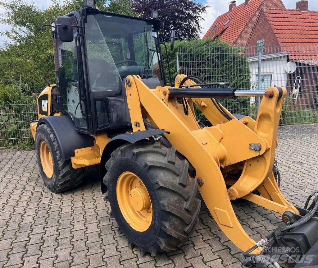 CAT 906 H 2 Kolové nakladače