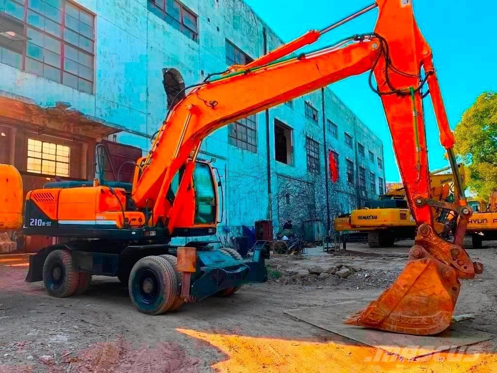 Hyundai R210W-9T Pásová rýpadla