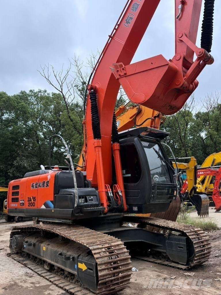 Hitachi ZX 200 Pásová rýpadla