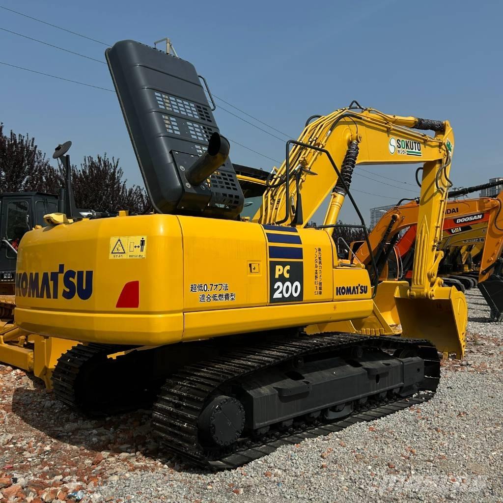 Komatsu 200-8 Pásová rýpadla