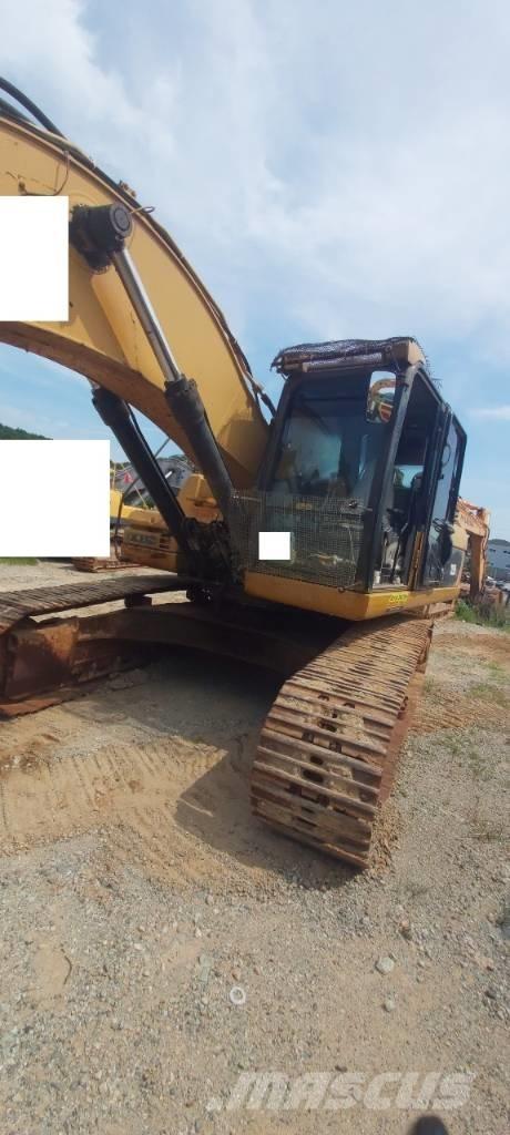 CAT 325 D Pásová rýpadla