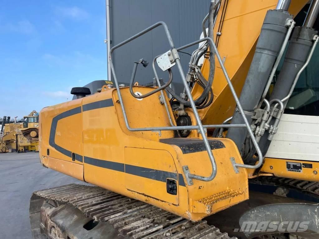 Liebherr R922 SLC Pásová rýpadla