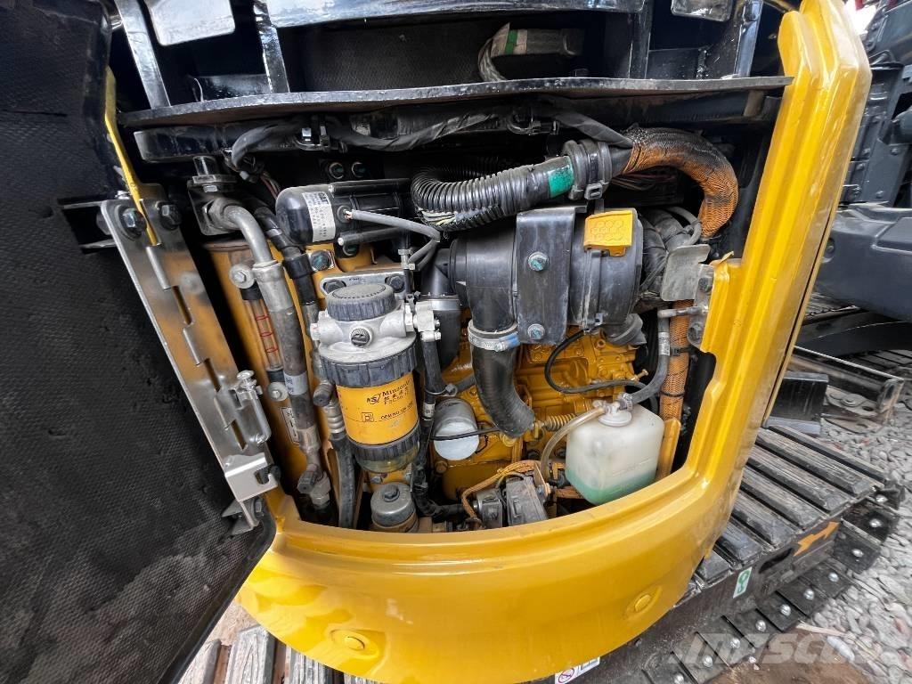 CAT 302 Pásová rýpadla