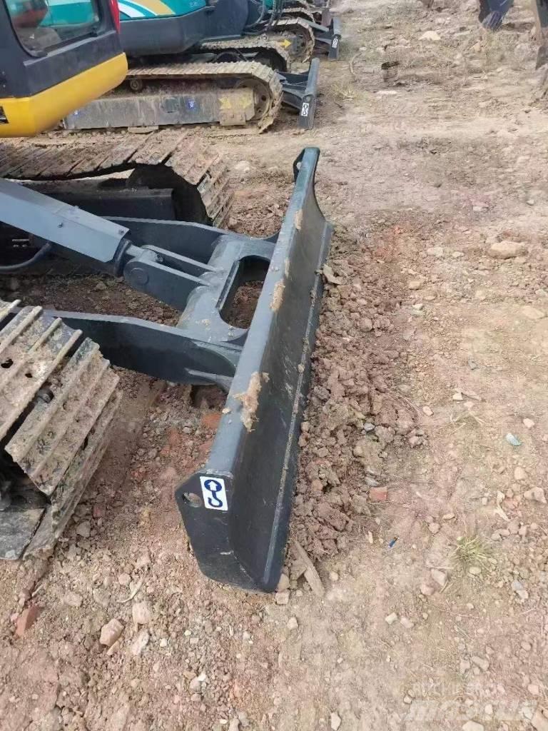 Komatsu PC 60 Pásová rýpadla