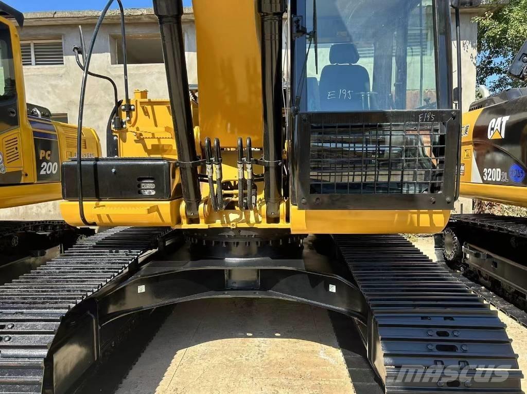 CAT 320 D Pásová rýpadla