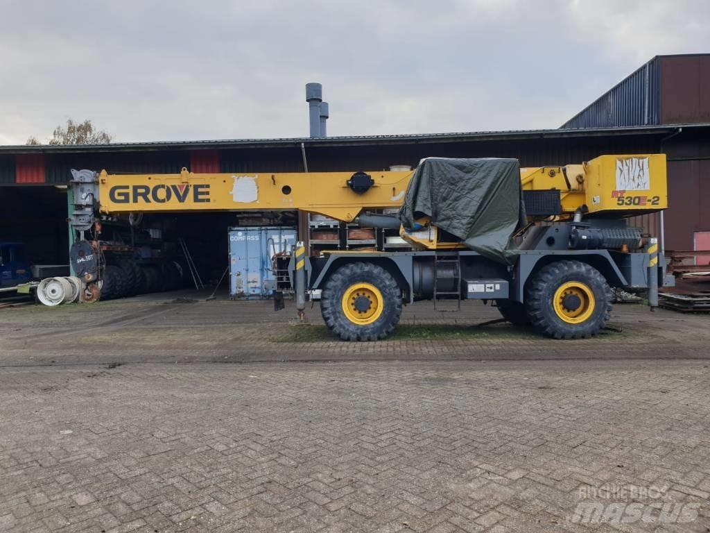 Grove RT 530 E-2 Jeřáby pro těžký terén