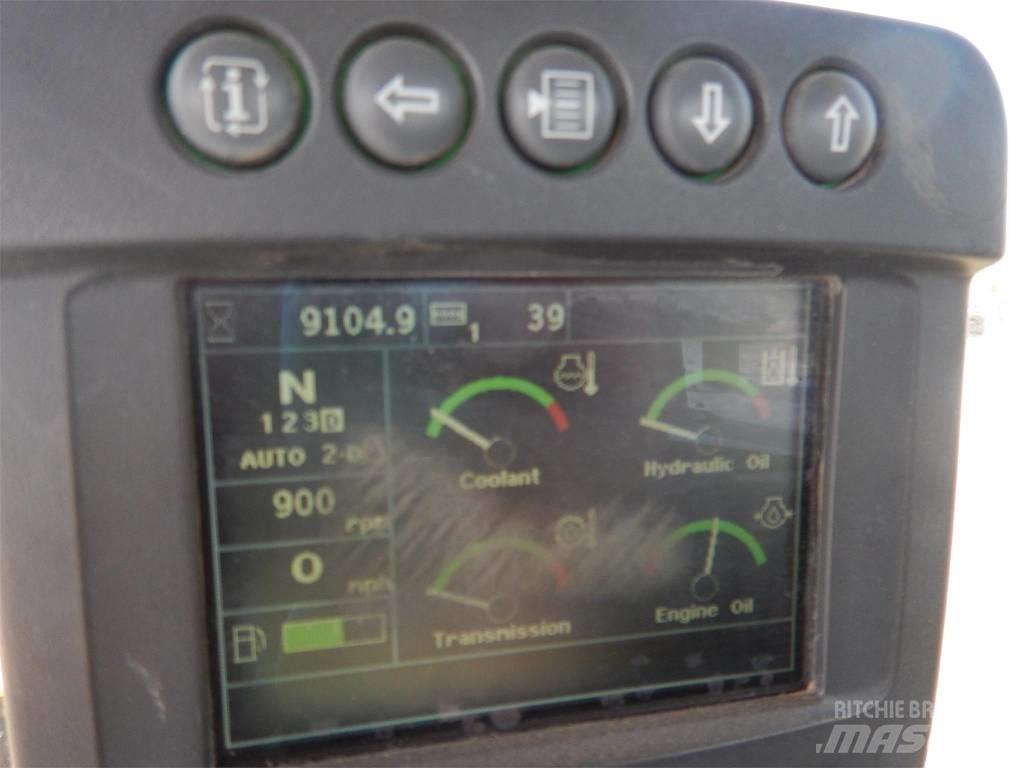 John Deere 524K Kolové nakladače