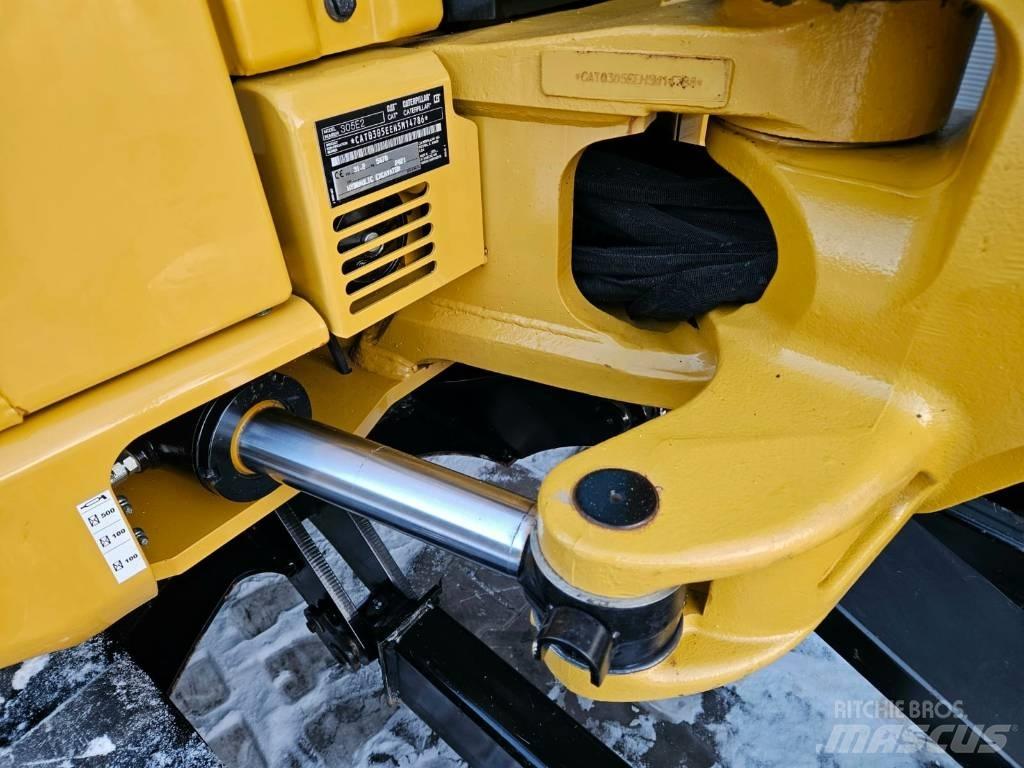 CAT 305E2 Mini rýpadla < 7t