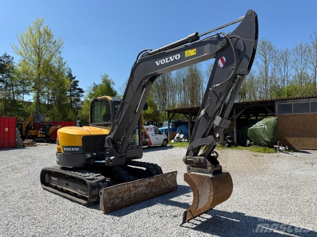 Volvo ECR88D Midi rýpadla 7t - 12t